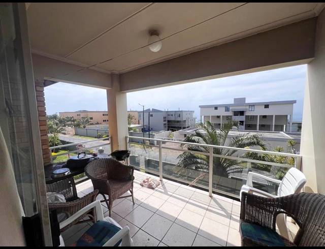 2 BEDROOM APARTMENT FOR SALE IN MARGATE BEACH